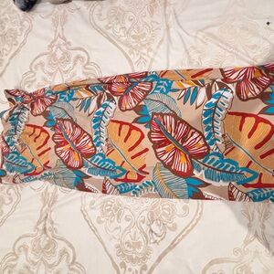 Vivo Multicolor Leaf Pattern Fabric